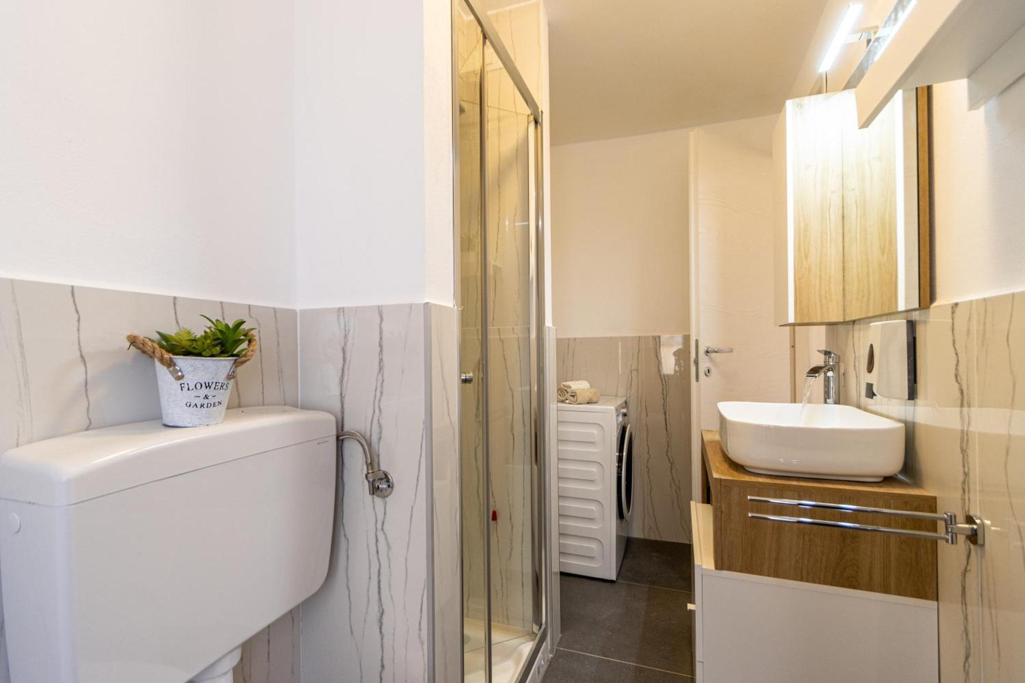 Golden Lake - Luxury Apartment ☆☆☆☆☆ - 100M From The Lake バヴェーノ エクステリア 写真