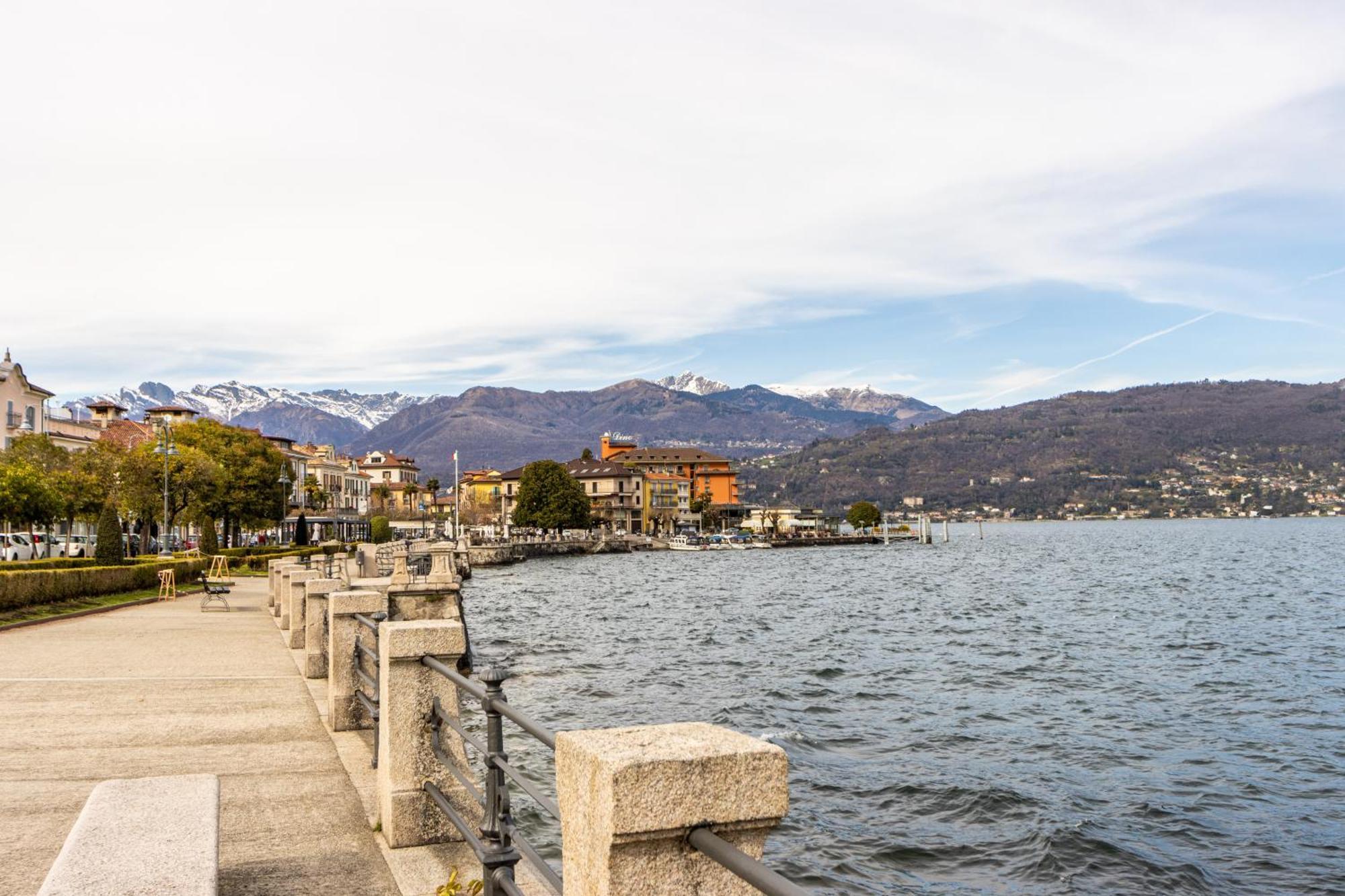 Golden Lake - Luxury Apartment ☆☆☆☆☆ - 100M From The Lake バヴェーノ エクステリア 写真